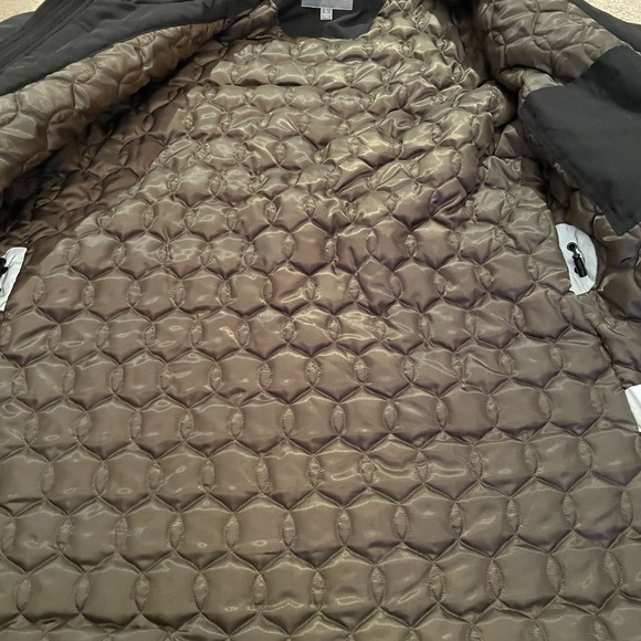 Michael Kors Modern Fit
Hooded All Weather Anorak
Jacket - Picture 4 of 7